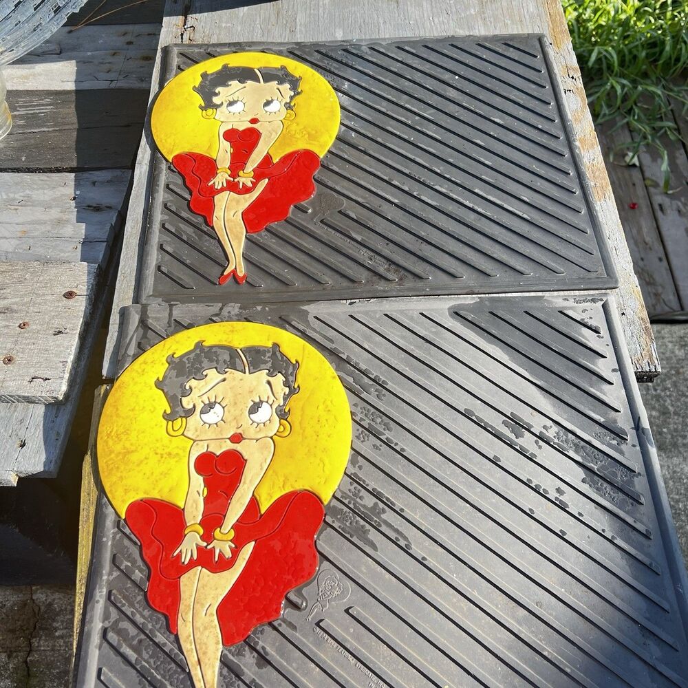 Vintage Set of 2 Betty Boop Marilyn Pose Car Floor Mats